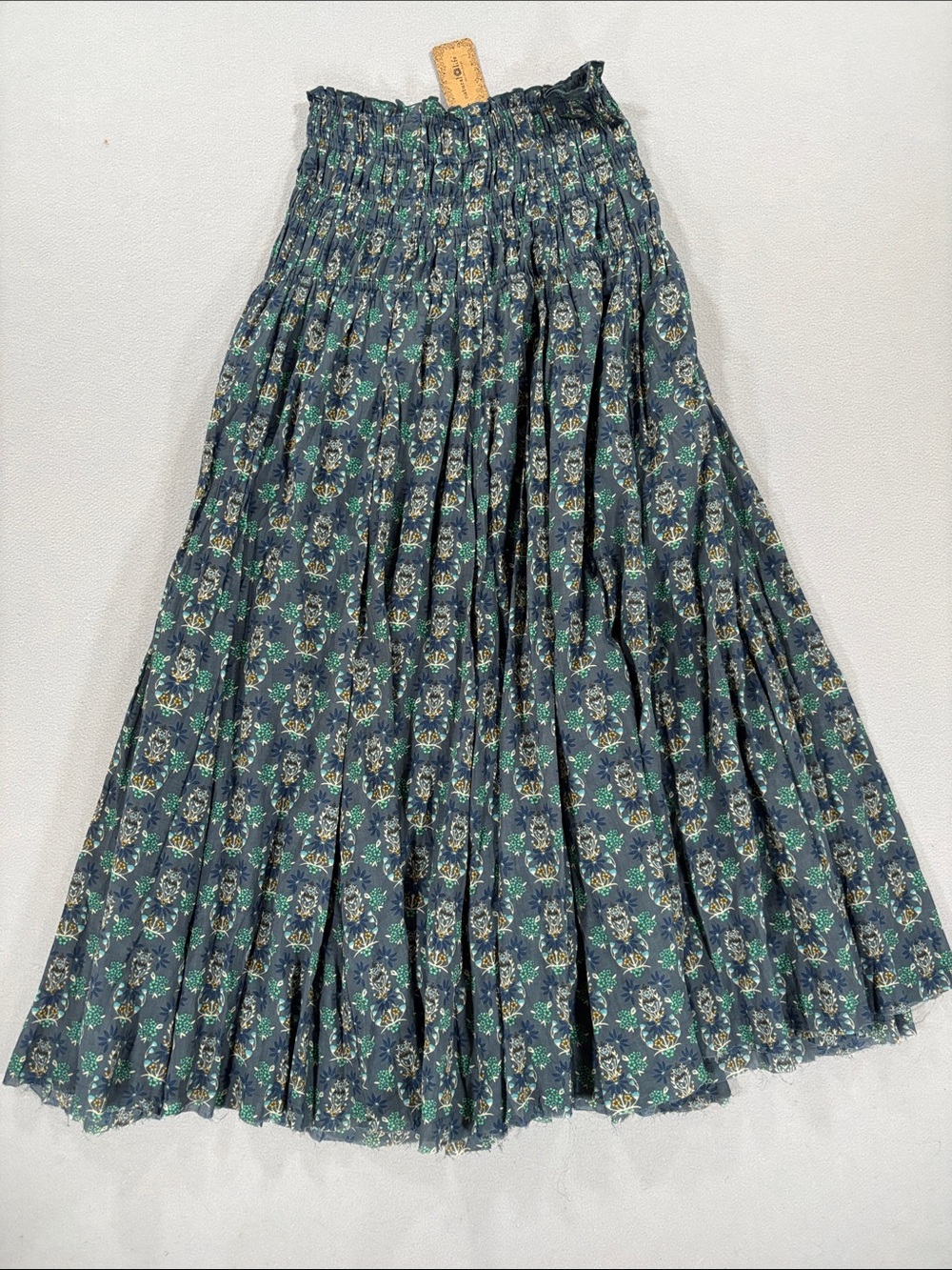 Natural Life Smocked Waist Floral Maxi Skirt in Navy and Green M